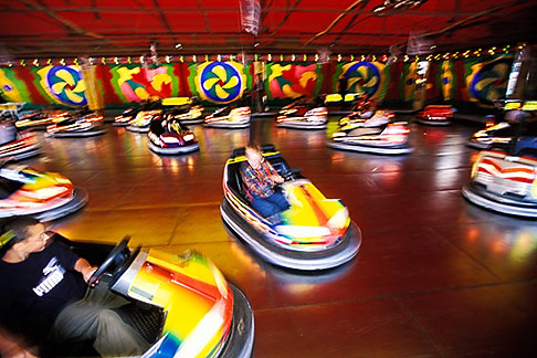 indoor vintage bumper cars for visitor